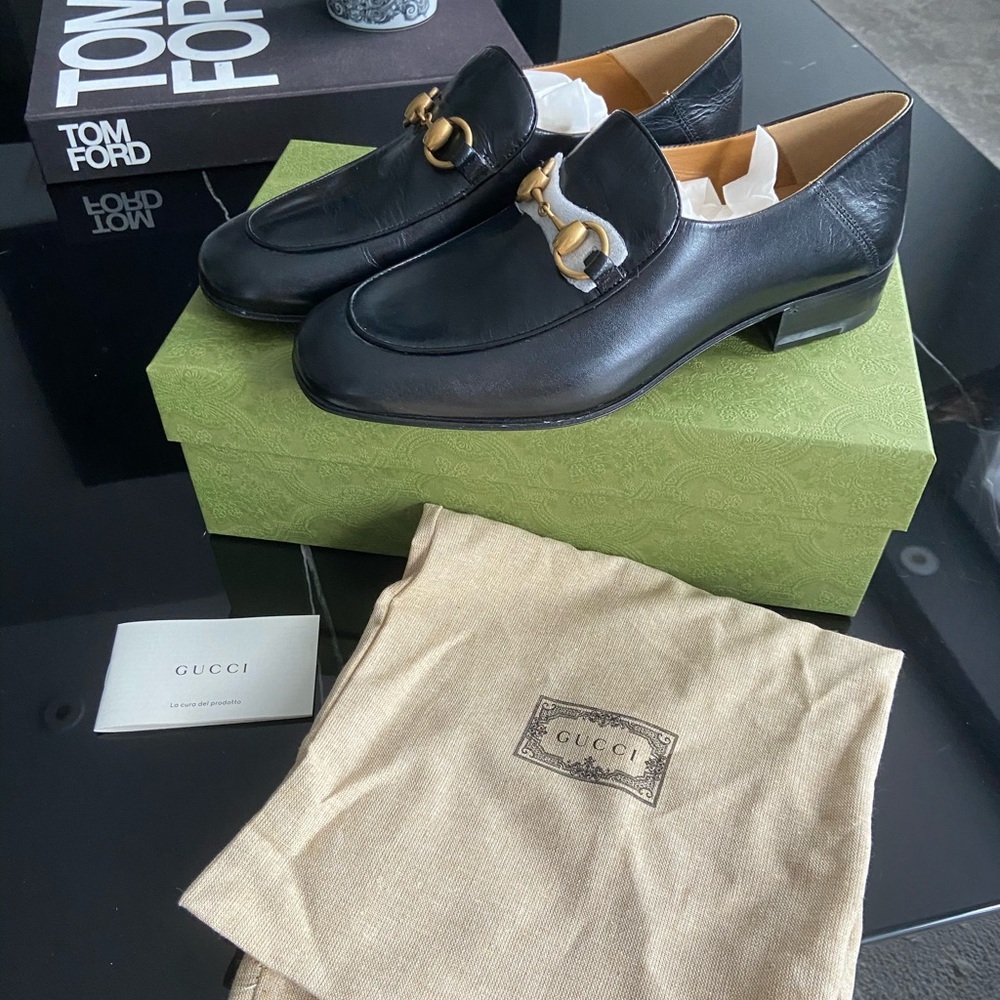 Gucci Black  Loafers - Picture 2 of 5